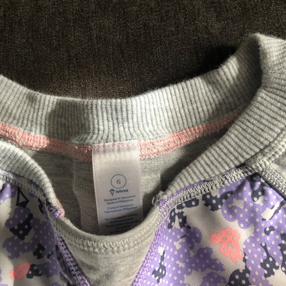 Girls size 6 Ivivva sweatshirt Lululemon for kids - Picture 2 of 4